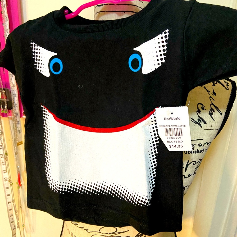 Sea World Boys’ Shamu T-shirt. NWT.